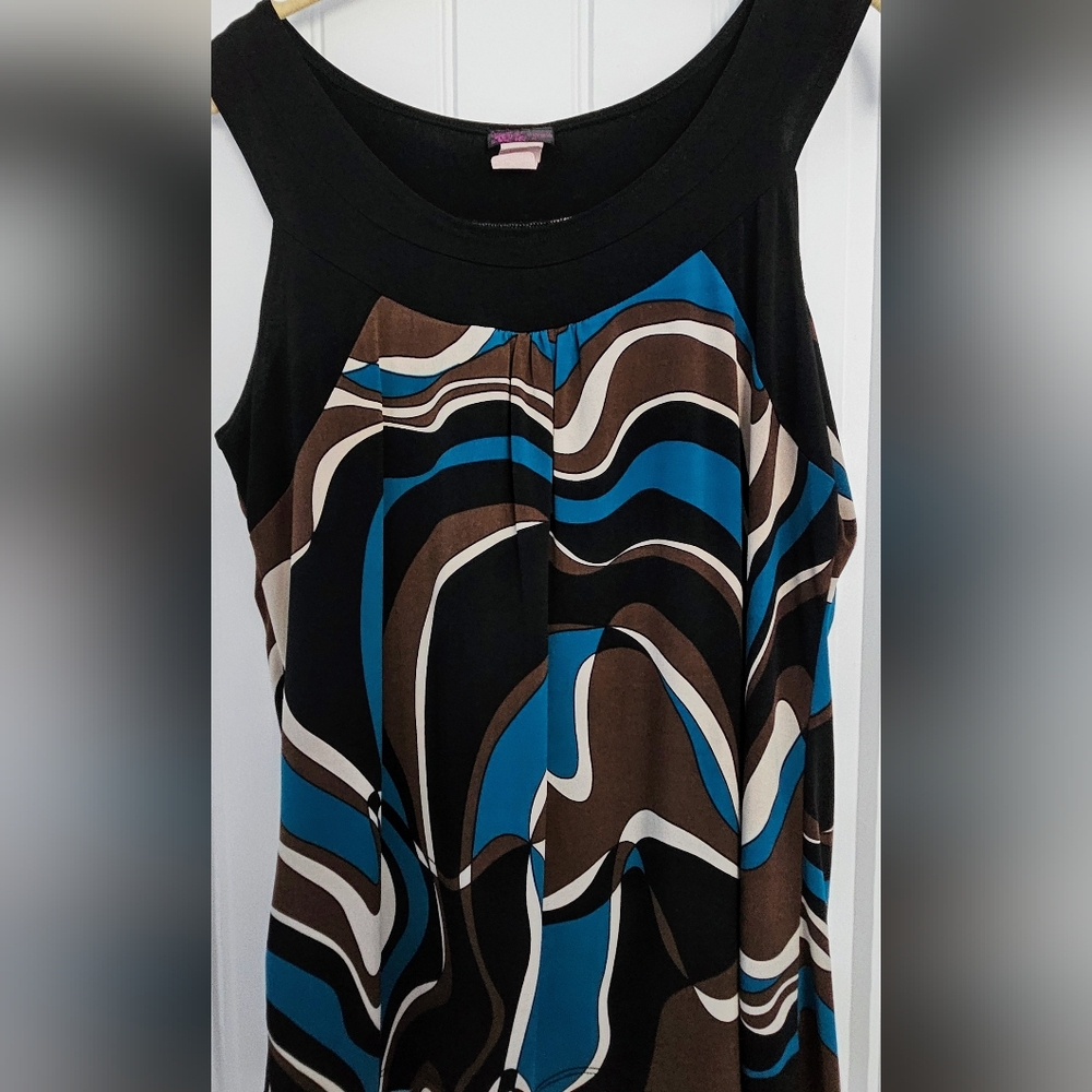 Sleeveless top size Lrg